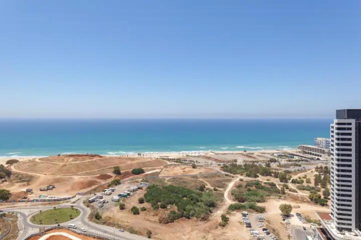 Oַ&O Group- Luxury Apt Tower Best Sea View Bat Yam Exterior foto