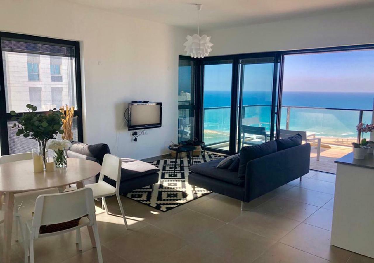 Oַ&O Group- Luxury Apt Tower Best Sea View Bat Yam Exterior foto